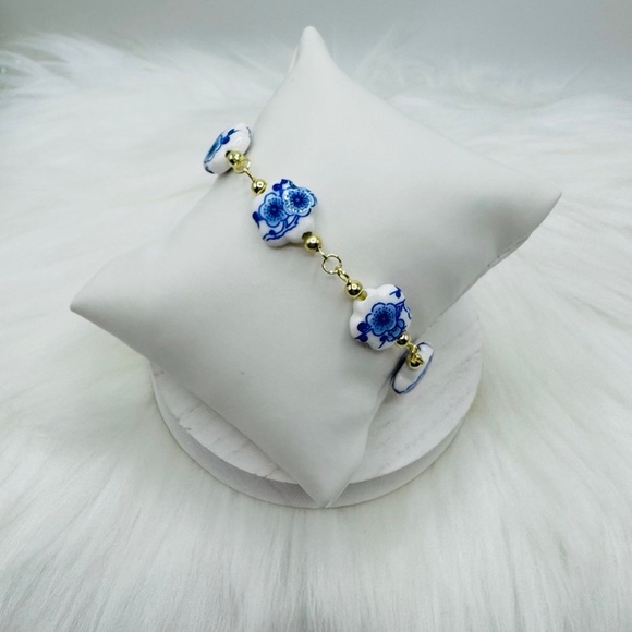 Floral Charm Bracelet Set - Blue and Yellow - Picture 3 of 6